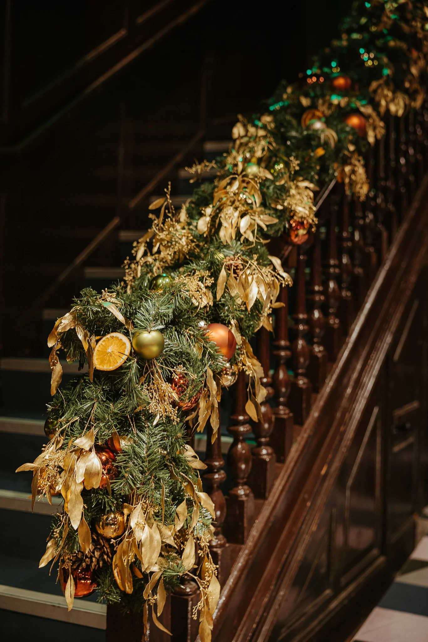 Amazing Grace London Bridge decorated for Christmas