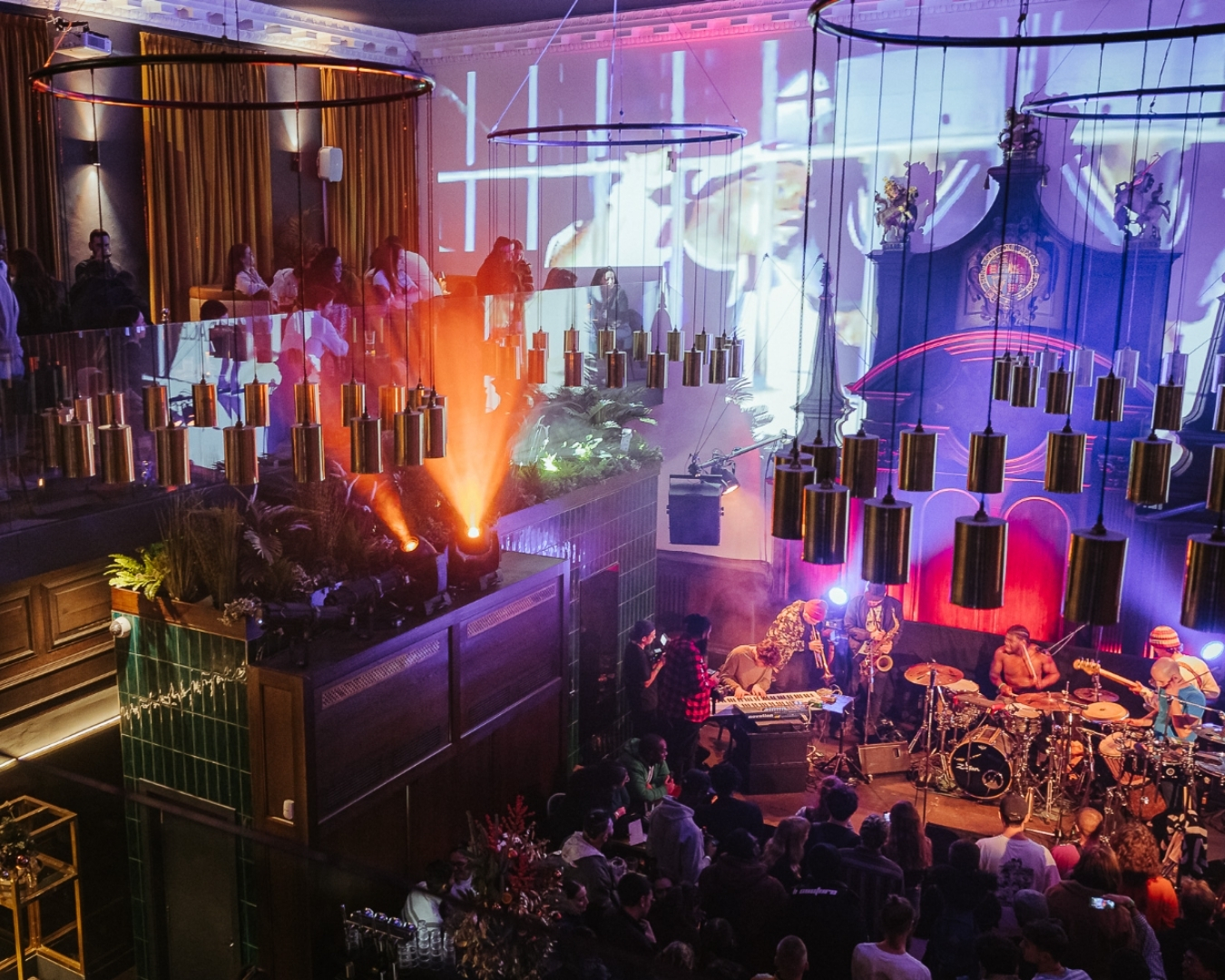 Amazing Grace London Bridge stained glass windows at Christmas