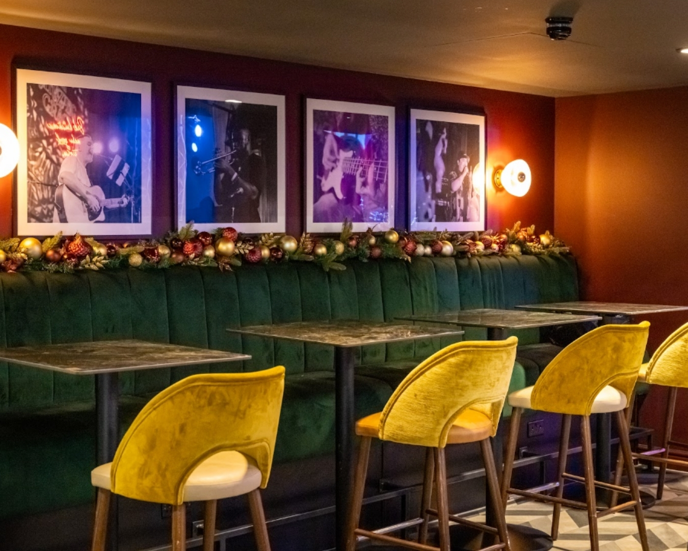 Amazing Grace Canary Wharf Christmas party seating