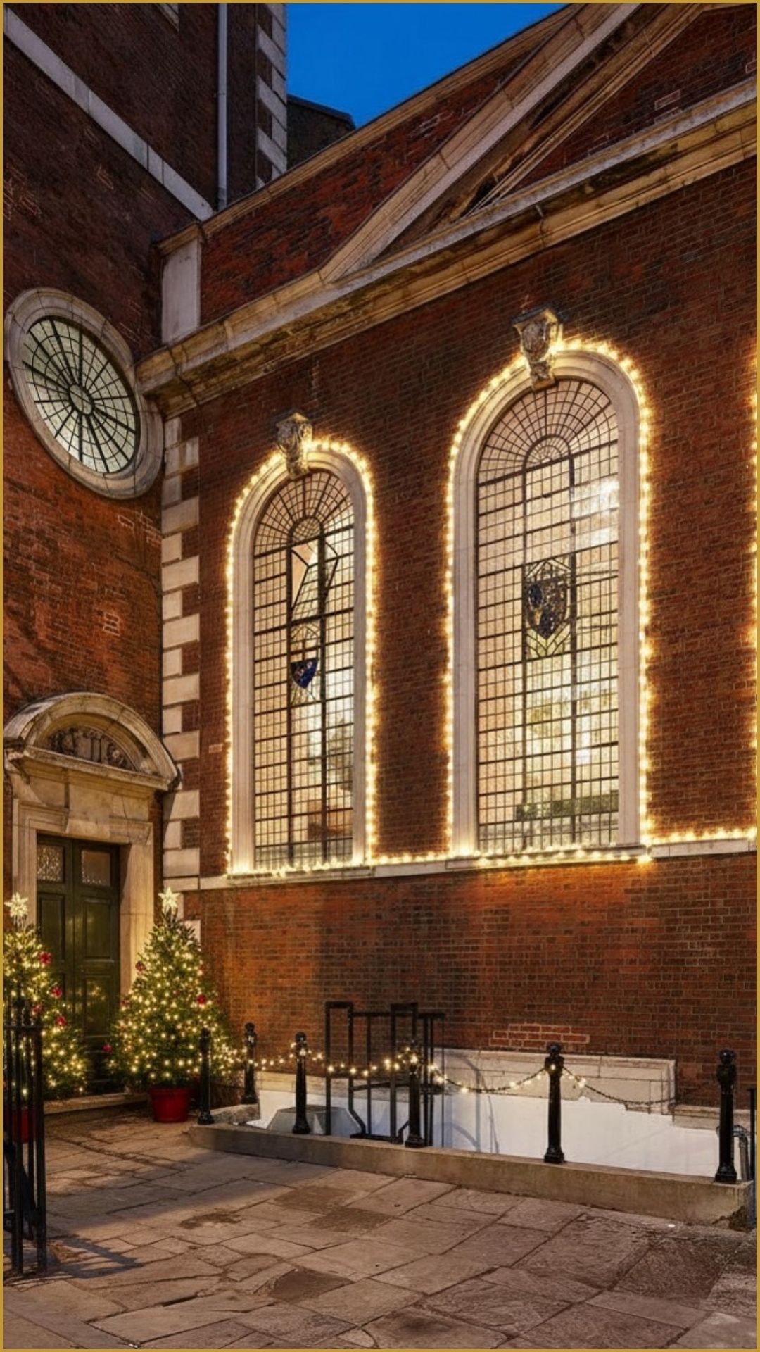 Full venue hire at Amazing Grace London Bridge decorated for Christmas