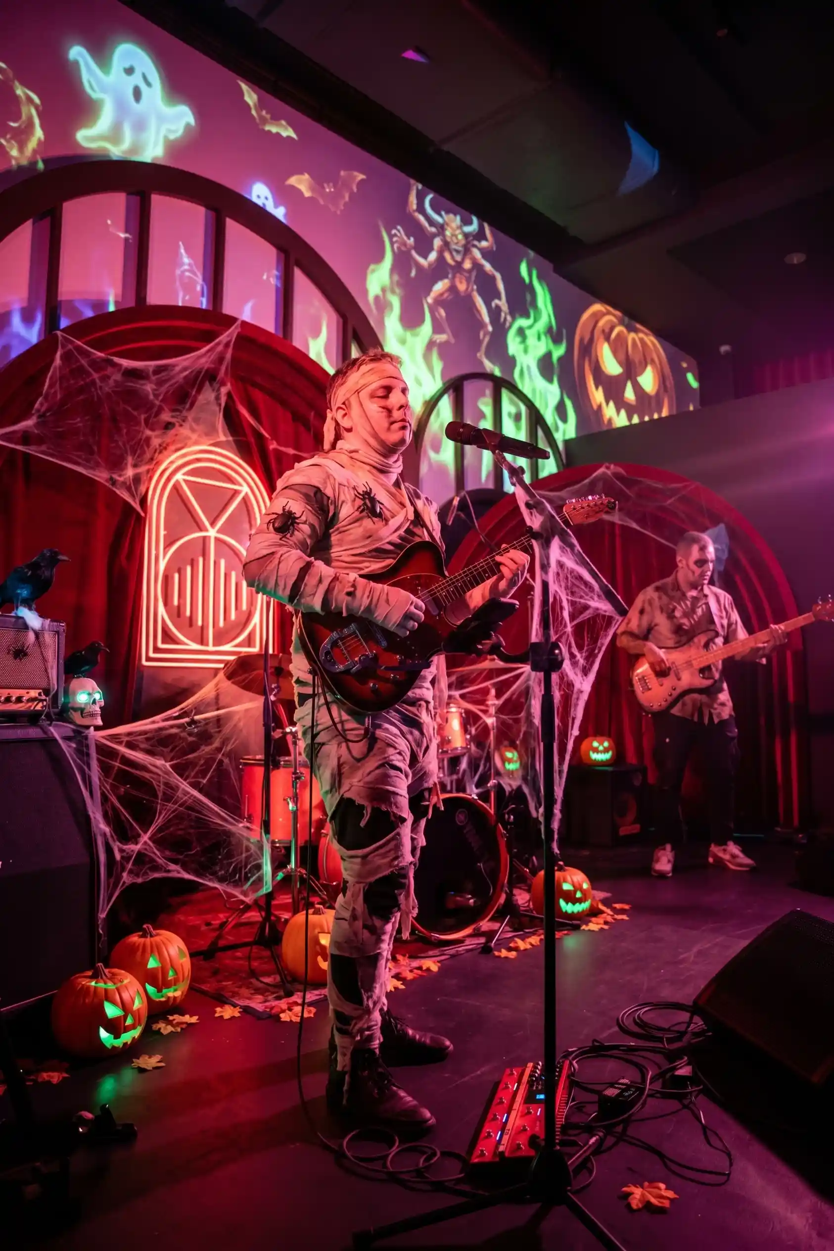 Halloween at Amazing Grace Canary Wharf – image 3
