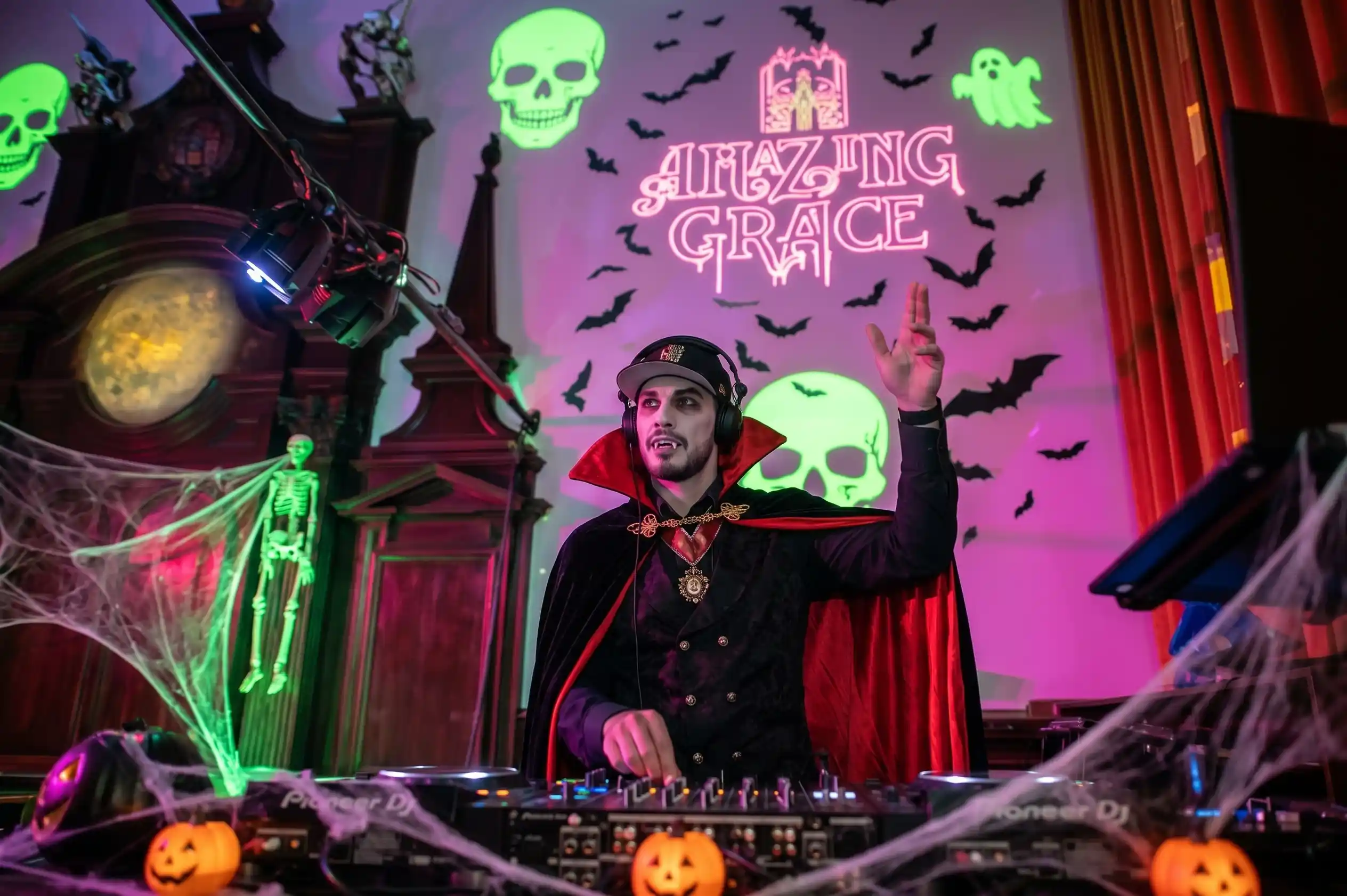 Halloween at Amazing Grace London Bridge – image 3